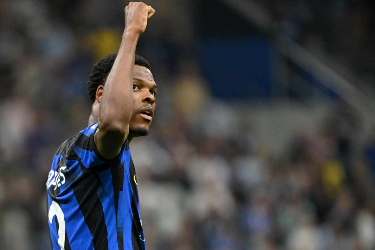 Dumfries addio Inter offerta Manchester United