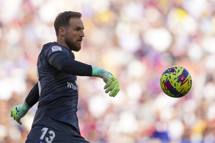 United, Oblak al posto di Onana?