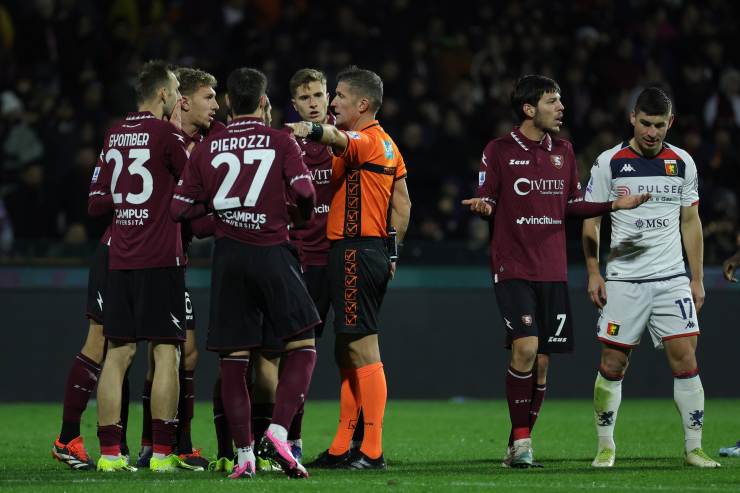 Polemiche sanzione Salernitana sasso